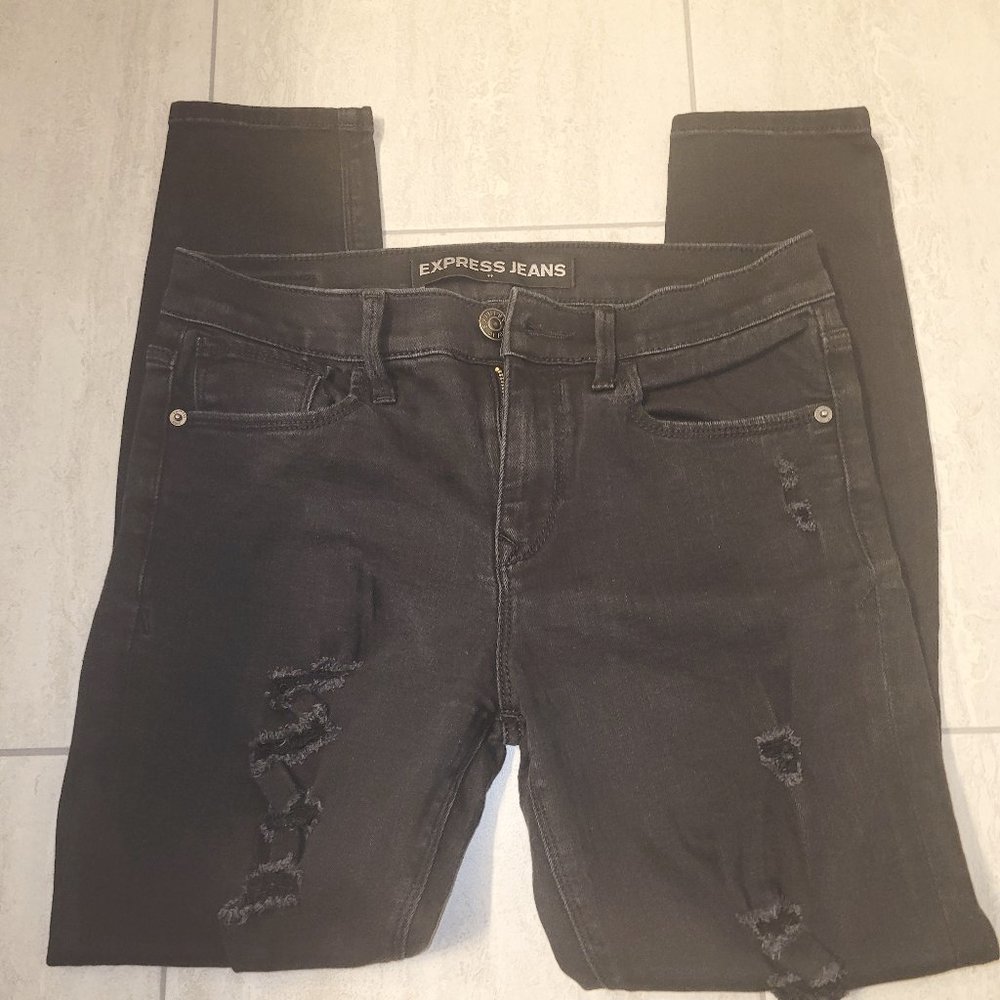 Express Mid Rise Distressed Jeggings (Size 6s, L:26)